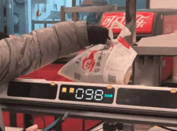 美团推出智能外卖出餐格：再也不怕骑手取错餐！兼容饿了么