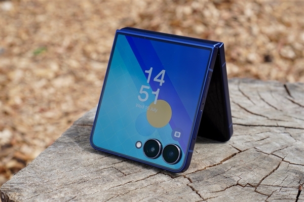 三星Galaxy Z Flip8将搭载Exynos 2600！全球首款2nm手机芯片