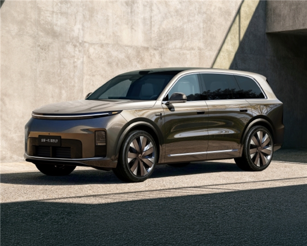 理想高管爆料：自研第三代增程器首创超长保养周期 3年/3万公里一保